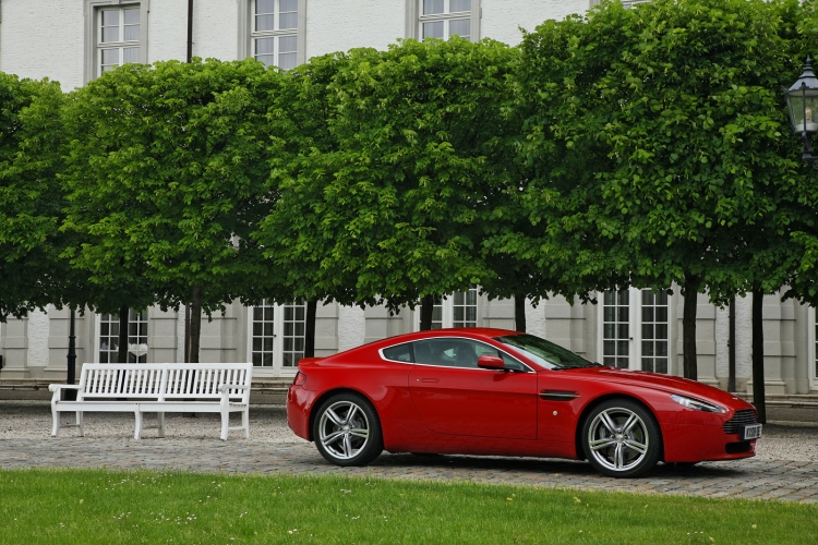 Aston Martin V8 Vantage