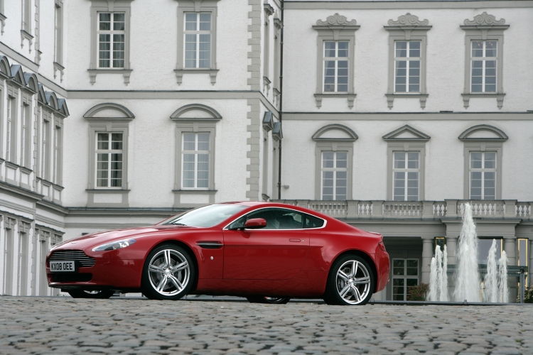 Aston Martin V8 Vantage