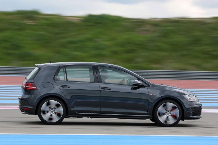 Volkswagen Golf GTI 5 uși