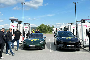 Norvegienii au testat puterea şi rapiditatea încărcării a 23 de maşini electrice, aproape toate şi-au atins parametrii promişi, iar 17-30 minute la priză e noua normă