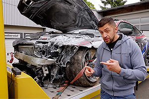 (VIDEO) Un youtuber a distrus BMW-ul unui fan de-al său pe Nurburgring şi promite să ajute la reconstrucţia ei