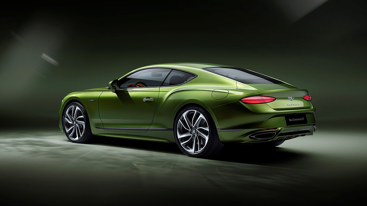 Bentley a lansat noua generaţie Continental GT Speed, spunând adio motorului W12, cu un V8 plug-in hibrid în locul lui