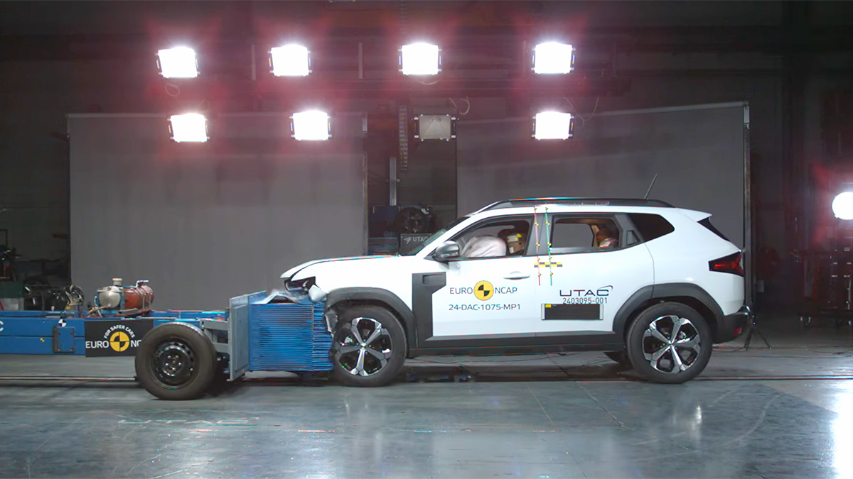 (VIDEO) Noua generaţie Dacia Duster a luat doar 3 stele la testele de siguranţă Euro NCAP