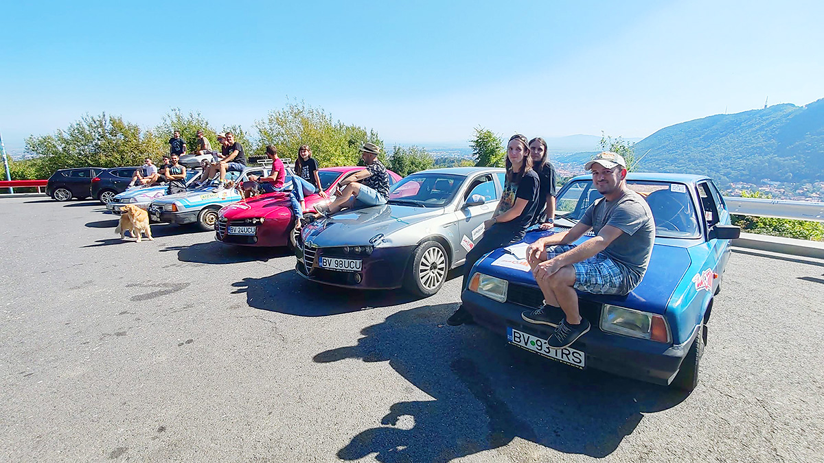 Un grup de maşini clasice din România parcurg în aceste zile un raliu cu porţiuni de offroad, urmând să ajungă şi în Moldova, printre ele sunt exemplare Dacia, Oltcit şi Cielo